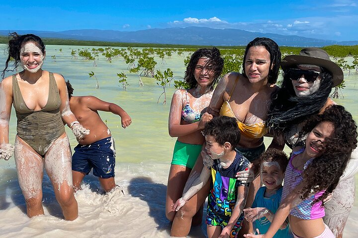 Private Safari Bahía de las Águilas and Laguna de Oviedo - Photo 1 of 22